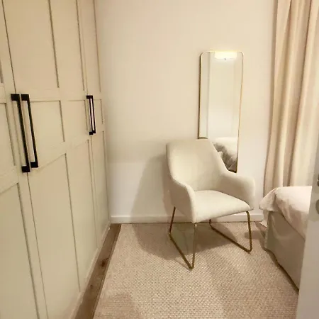 Apartment Bursztynowy Z Basenem - Lebska Osada